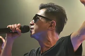 《枫林里》2025石磊4ROCK“一万场”郑州站LIVE！ #炙热计划 #看见音乐计划 #音乐现场 #石磊4rock #保持热爱奔赴山海视频封面