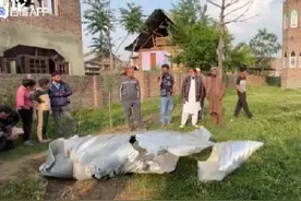 印度五架战机被击落，空战惨败引发国内震荡！！视频封面