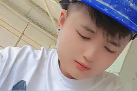 人性本来就是自私的，谁也做不到感同身受，谁也不会事事换位思考，所以你想过的，别人也有可能想过，只是站在自己的角度，答案不一样，每个人顾得都是自己，都是逢场作戏罢了，所以不要奢望别人会理解你。劝人的话都会说，在现实面前，当你静下心来想想，其实并没有人为你考虑，更多的是挑剔跟指责，冷暖自知，悲喜自渡，我们一边在失望里学沉默，一边在清醒中拥抱孤独，或许这就是成年人最真实的模样吧……#今日文案 #真实的样子 #你没有错 #今日分享 #记录生活