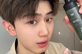 听劝VS不听劝，不想再顶着扁塌大中分出门的看看#理然蓬松水 吧！发型好看出门都更有自信了  #男生发型