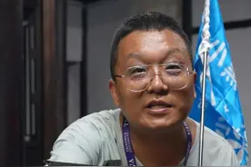 小黑带团遇暴雨，西塘景区免费送游客雨衣、提供姜茶，人性化服务超贴心！#西塘古镇#浙江文旅宣推官 #寻找中国最美城市 #这是属于我的梦中情城 #烟雨江南