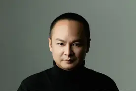 多所高校明确不招复读生，教育风向真变了？ 最近高考成绩陆续公布，考生和家长们都忙着填志愿，结果一条消息让大家炸开了锅：多所高校明确2025年不招复读生！这事儿一出来，网上瞬间就热闹了，有人拍手叫好，有人捶胸顿足，到底咋回事呢？咱们一起来唠唠。 #多所高校明确不招复读生 #热点 #高考 #高考志愿 #教育视频封面