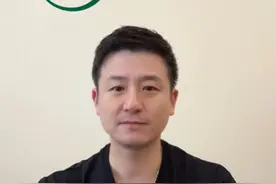 #蔡赟评球 #2025全英羽毛球公开赛 恭喜中国队收获2🏅2🥈，继续加油#羽毛球视频封面