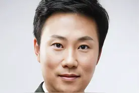 “为了女儿能有一个温暖的环境，如今的他迟迟没有再婚”#明星背后故事 #耿为华 #歌唱家 #花姐明星故事视频封面