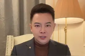 加州山火持续肆虐损失惨重美国网友破防：学学中国吧 #大v说 现实中没有超级英雄，有的是挺身而出的平民英雄！#10分钟直击加州山火现场#加州山火下的众生相#大量美国网民涌入中国社交媒体视频封面