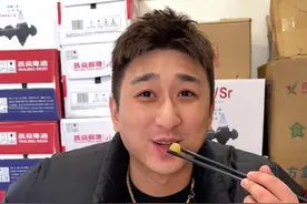 济宁有道菜用葡萄炒鸡？这能好吃吗？？？#地方特色美食 #人间烟火 #城市里的烟火气 #烟火气小店 #济宁美食