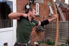 200磅英长连开两次➕210磅开一次 #骑射 #英格兰长弓#清弓#开硬弓#影视道具都是假的请勿模仿