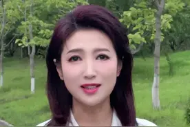 身躯可匍匐于地，灵魂必屹立如山！当榕江灾民捧起胡雷送来的米袋，那沉甸甸的分量里，是一个民族永不弯曲的脊梁。@春妮 #贵州榕江遭遇特大洪水#榕江洪水#救援#胡雷带着物资驰援榕江#抗洪救灾视频封面