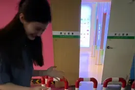 鱼换万物：换烧肉  遇美丽善良温柔老板娘#阿灿🎣 #鱼换万物 #原来钓鱼才是抖音运动顶流 #2025dou来钓鱼 #dou是钓鱼人视频封面