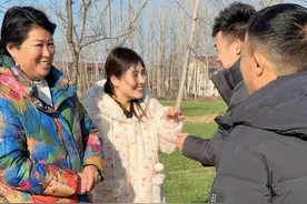 带父母相亲居然遇到这样的事……#农村生活欢乐多 #抖音记录农村生活 #意想不到的结局 #村里那些事视频封面