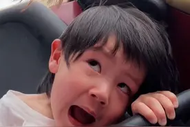 多亏我这个绝世好爹，不然你人生哪有那么多坎坷😁 #邱彼特的日常 #人类幼崽视频封面