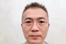 今晚#国足世预赛 #沙特vs中国 ，一起为国足加油！