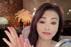 亲爱的你想念我吗？《亲密爱人》是我对你唱出的心声…… #亲密爱人 #唱歌 #直播录屏分享 #真人真唱 @陈雅伦ellen美丽世界 #陈雅伦视频封面