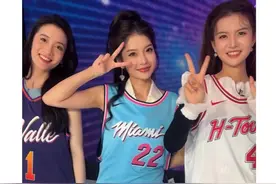 女孩子果然还是穿球衣最美💗 来北京录8进6的半决赛了， 姑娘们加油👏 新赛季开始！也快要回去干活啦~ #闪耀新声 #球衣女孩 #体育女主播 #NBA #腾讯体育视频封面