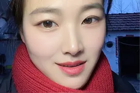 不管男人还是女人到了中年，如果遇到一个不可能在一起的人，最好的相处方法就是，偷偷的爱……把彼此放在心中，虽然不是夫妻关系，但一定是灵魂伴侣……#情感 #情感共鸣 #男女情感 #男人女人 #男人@抖加🔥上热门🔥dou+🔥热点宝视频封面