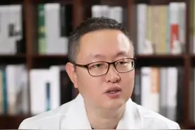 #医疗创作者培优计划 #听医生一句劝 #乳腺疾病 #医学科普仅供参考如有不适请线下就医 乳腺结节多大需要做手术？广大女性朋友要了解。视频封面