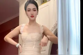 #大长腿 #御姐范儿 #完美身材 #女人味 #现场实拍视频封面