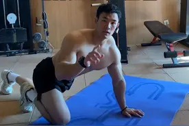 俯卧撑这几个细节要注意 ✅ #抖音健身房 #健身干货 #俯卧撑 #健身教学视频封面