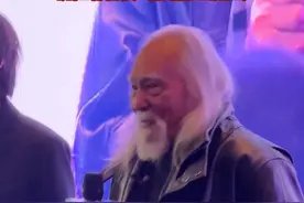 “无量仙翁”王德顺给家乡朋友问好 沈阳有需要 就赶紧回沈阳！ #沈阳 #哪吒2无量仙翁视频封面