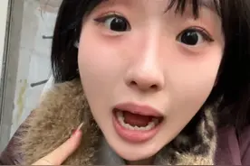 听说最近在上海到处都是韩国人，是真的吗！我来亲自去看看呀！我可以一看就找出韩国人呀！到了发现大家都用同一份说明了！我周围的朋友们也特别想来中国玩儿ᕕ( ᐛ )ᕗ