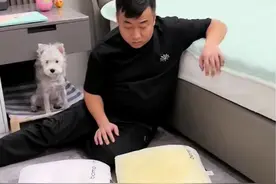 男生睡过的枕头为什么越来越黄？医生：雄激素旺盛导致角鲨烯分泌多，这证明雄激素一直在线