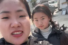 唉去一趟涡阳一身衣服没买到 跟着美女们去逛街幸好我想的开😂我这绿叶衬红花了🌹#日常vlog #记录真实生活视频封面