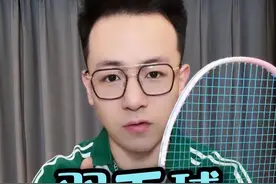 羽毛球六种球拍捡球大合集，最后一种，不是氪金大佬请勿尝试 #羽毛球 #羽毛球捡球 #羽毛球教学 #💪🏻小阳哥🏸 #羽球人的黄埔军校