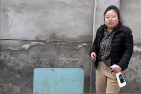 又是干活的一天，今天用咱的小法宝洗了锅盖，瓶子，真的太好用啦，而且很划算，马上过年了，到处打扫卫生，赶紧入手吧#过年大扫除 #小东西大用处 #油污净 #我的农村生活 #实用好物视频封面