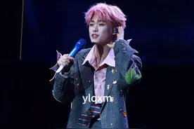 #梓渝 《傻子》高清直拍 这次真的很稳很好听#2025Z纪元银河左岸音乐节 #银河左岸音乐节