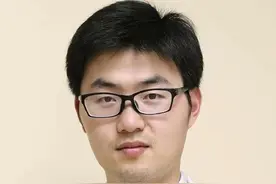 治疗中耳炎，不一定要使用抗生素滴耳液！ 急性中耳炎需要使用抗生素滴耳液， 而分泌性中耳炎一般不需要使用抗生素滴耳液！ #中耳炎#急性中耳炎#分泌性中耳炎 #抗生素滴耳液视频封面
