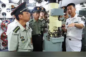 #中国军人专业技术军官服役 年限是如何规定的？#军人@DOU+小助手视频封面