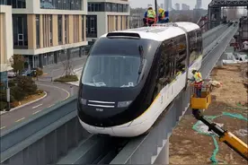 期待已久的济南云巴终于亮相了，好可爱的样子#济南云巴 #济南dou知道 #济南地铁 #城市规划 #交通出行