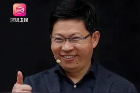 智驾一般却卖爆？余承东隐晦开炮：品牌流量能力成车企捷径？ 余承东在#2025未来汽车先行者大会 隐晦开炮！他谈到某些车企时称，即使产品质量和智驾能力一般，但只要有强大的品牌和流量能力，就能在市场上大卖。#2025粤港澳大湾区车展#余承东视频封面