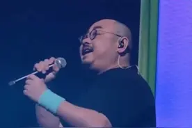 来自广东的阿姨，发动几百人抢#刀郎 演唱会门票都没抢到，“没关系，抢不到也来”。#刀郎杭州演唱会视频封面