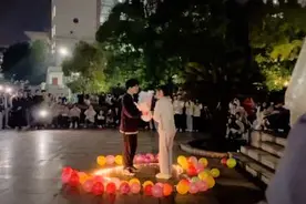 在线提问，当辅导员遇到班上学生现场表白该怎么办？😂