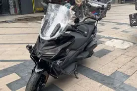 大踏板跑长途舒服，无极SR4 MAX五年八万公里超长质保视频封面