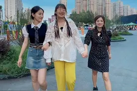 和集美们约饭，喝着冰爽的青岛啤酒皮尔森，聚会氛围感拿捏了！ #青岛啤酒皮尔森 #吃烧烤就选青岛皮尔森 #哈尔滨吃喝玩乐攻略视频封面