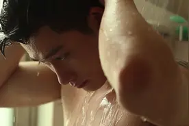 洗澡时间到了#腹肌 #氛围感 #禁欲系 #行走荷尔蒙视频封面