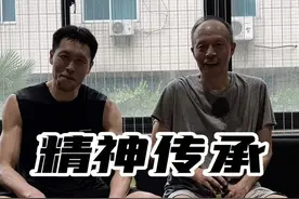 “打虎亲兄弟，上阵父子兵！”父亲对篮球的这种执着和坚持，是我一辈子的财富！#野球帝Courtmam #ChaseTheMoment @野球帝视频封面