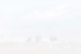 在我国帕米尔高原的东部， 生活着中国的白种人，人口约五万多，视频封面