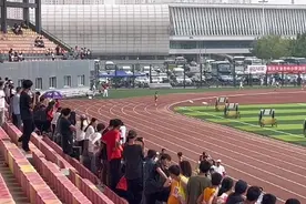 恭喜我的队员石竞沛以59秒15打破天津市初中女子400米天津市纪录视频封面