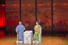 上海评弹团演出，高博文与盛小云返场唱了一段蒋调的《宝玉夜探》视频封面
