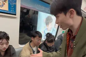 让暴雨来的更加猛烈些吧/. #辰不会难堪 #硬控 #极限拉扯 #社死现场 #大学生哪有不疯的