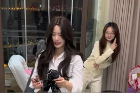 摸瞎瞎之文静小女生聚会～ #聚会游戏挑战 #第五人格 #精神状态belike #大学生哪有不疯的 #腼腆害羞内向社恐文静小女生视频封面