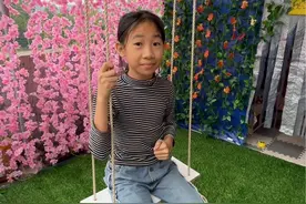 小学生自己做的秘密基地，今天要改造小卧室的星空顶和小花园 #童趣时光 #满级小孩 #小妹爱搞怪 #双11在抖音商城买什么#抖音商城双11好物节视频封面