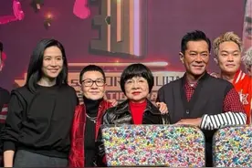 20周年的一剪没，30周年的官宣“是家人”。真的活久见！真的很动听！#古天乐 #宣萱 #古天乐宣萱视频封面