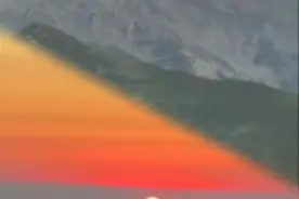 天空出现两个太阳？是海市蜃楼？还是幻觉？ #奇观异象 #未解之谜视频封面