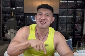 老公最近很辛苦，犒劳他一下做个六虾面。做法也分享给大家，很简单就是需要很多耐心！情侣和夫妻之间就应该你疼疼我，我疼疼你，互相依靠！#六虾面 #美食 #美食制作 #深夜食堂 #爱情视频封面