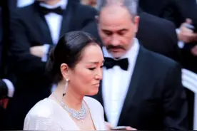 #巩俐经典戛纳红毯造型  温婉大气东方美，你最中意哪一套造型呢？#巩俐 #戛纳电影节红毯视频封面