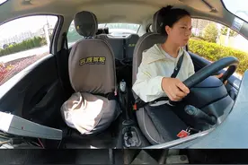 科目二考试全过程（自动挡） #逢考必过  车速控制很好，点位也很标准#学车是需要有技巧的